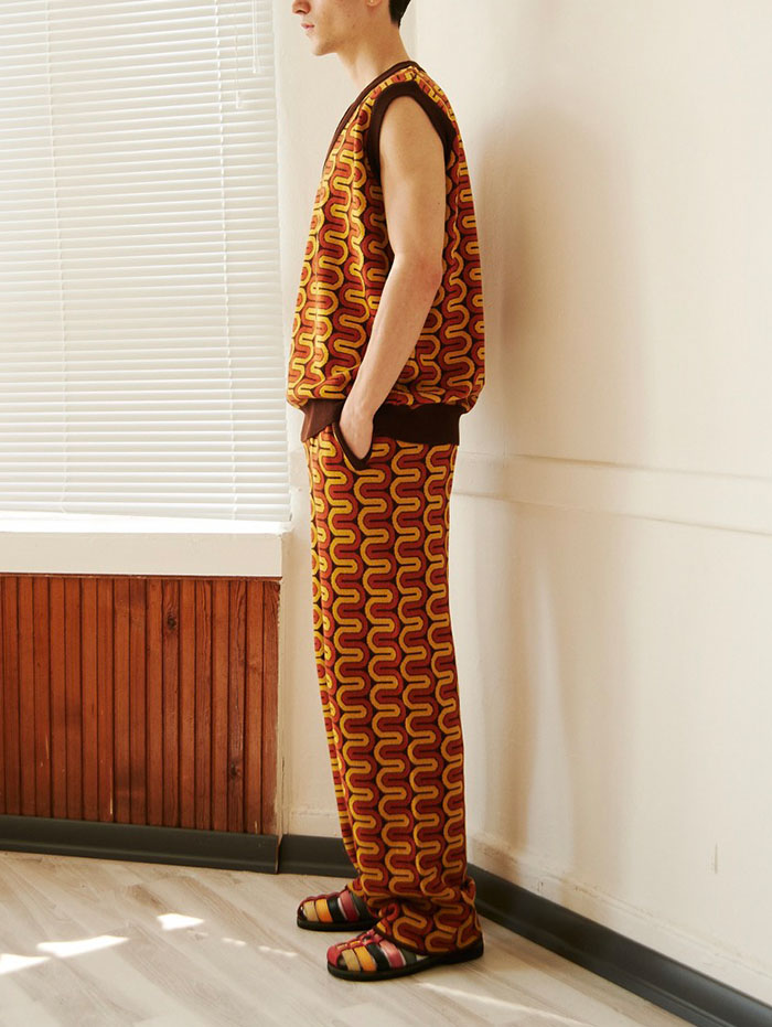 Knitly Studio - Curly Top