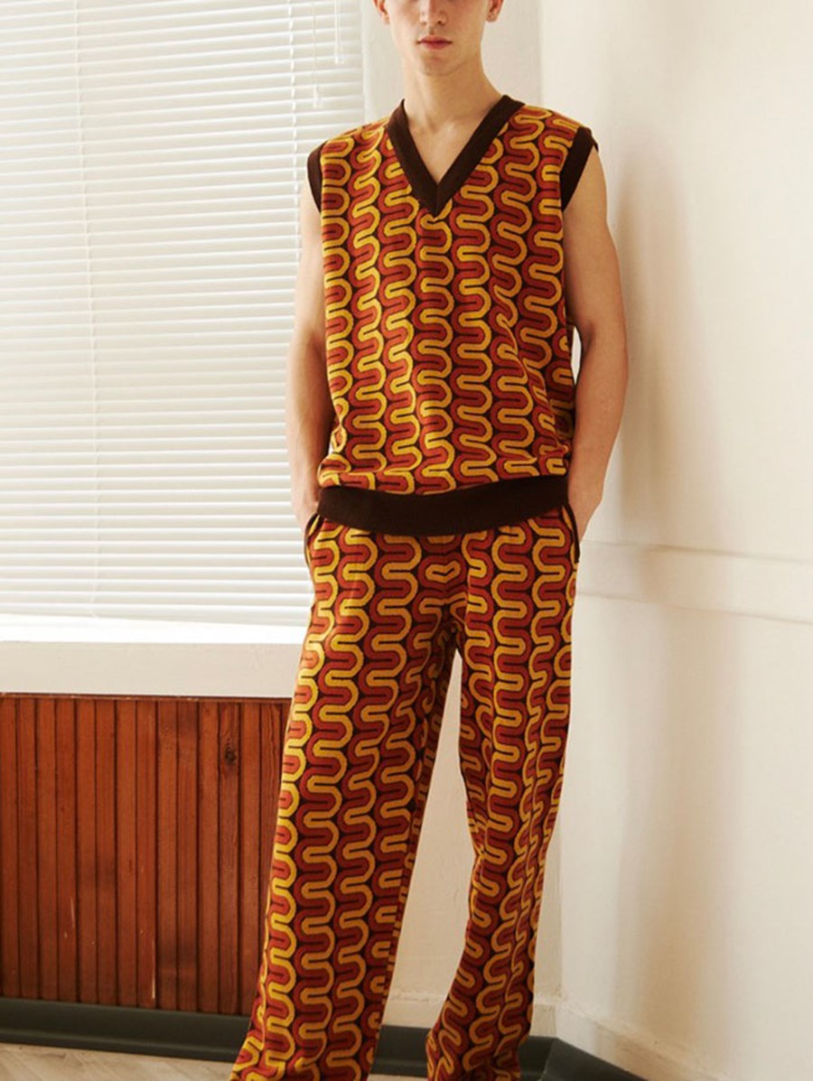 Knitly Studio - Curly Top